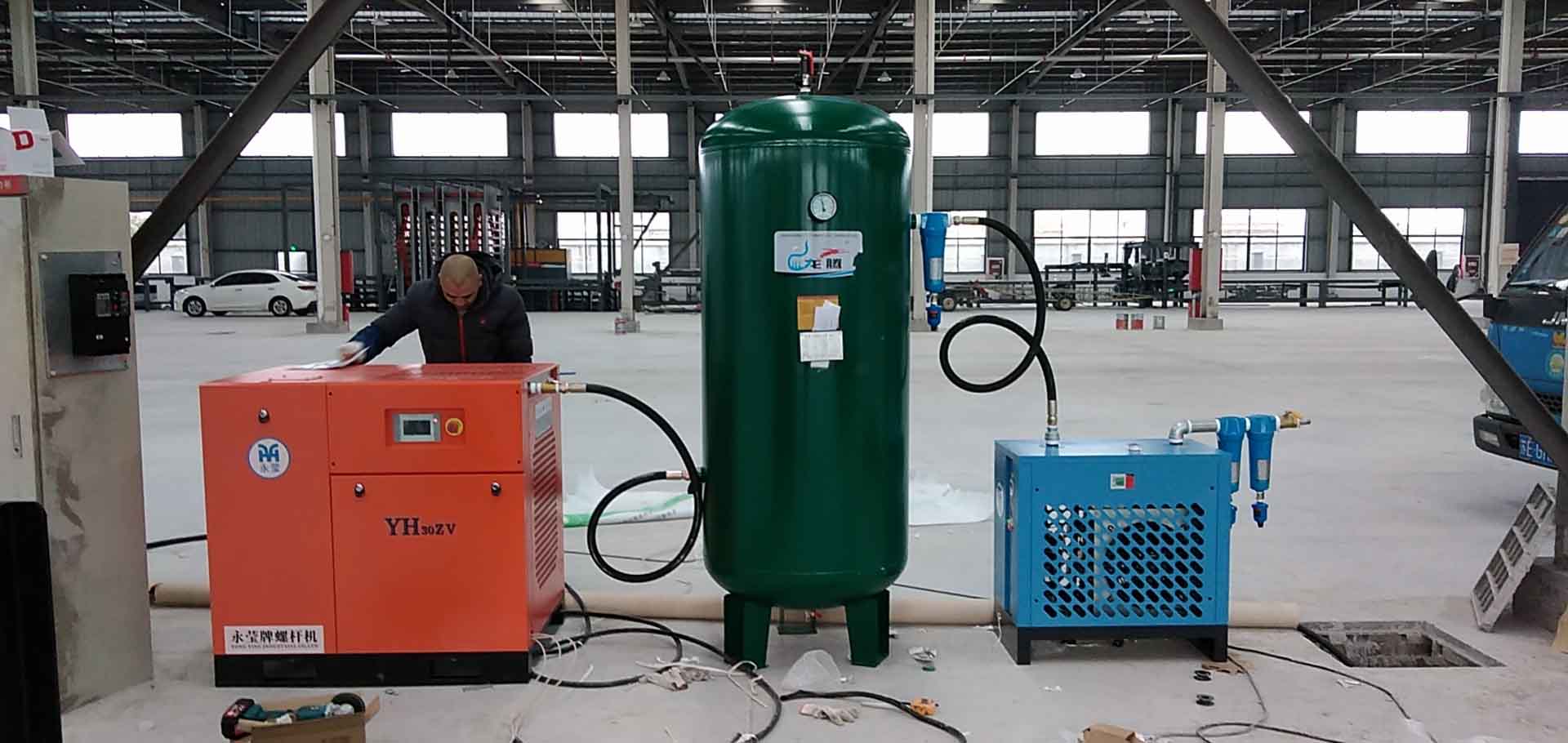 永磁變頻空壓機具體的使用注意事項，權(quán)偉永瑩螺桿空壓機廠家